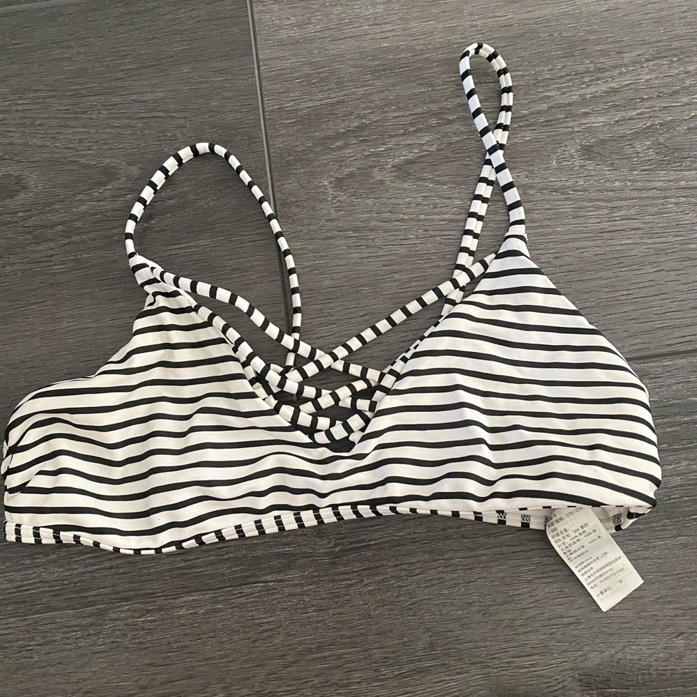 hollister swimsuit top